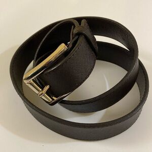 BANANA REPUBLIC MEN GENUINE 1 1/4 INCHES DARK BROWN LEATHER BELT.  38